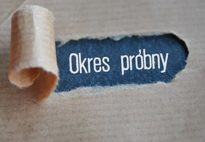Czy umowa na okres próbny przedłuża się automatycznie? Sprawdź to!