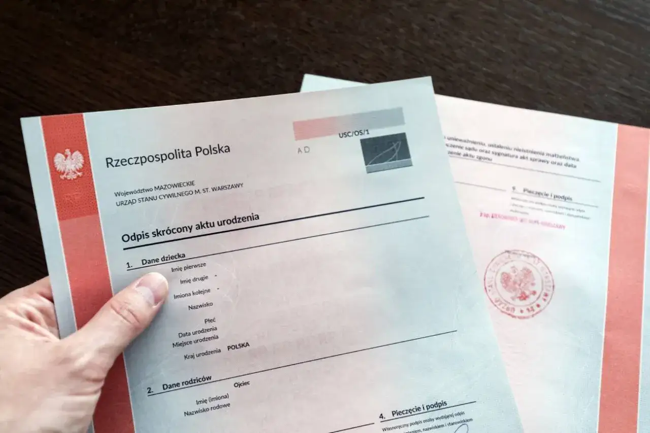 Odpis aktu urodzenia - dokument potwierdzający tożsamość, niezbędny do wielu spraw urzędowych.
